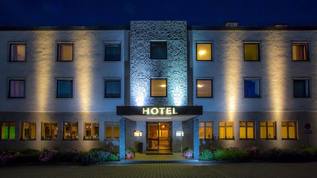 Hotel Parsberg Puchheim Exterior foto